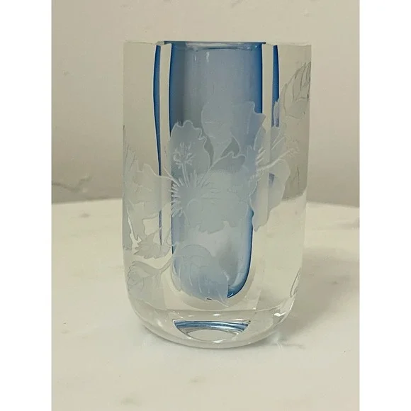 Vintage Perry Coyle Etched Glass Ice‎ Blue Floral Vase Signed - Picture 2 of 13